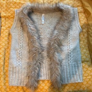 Aeropostale Sz extra small tan knit vest